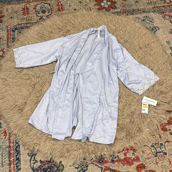 NWT Flora Nikarooz robe and silky pajama set medium - Picture 5 of 8